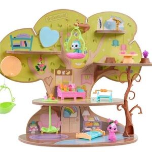 KidKraft Lil Green World Wooden Market Treehouse Play Set with 26 Accessories